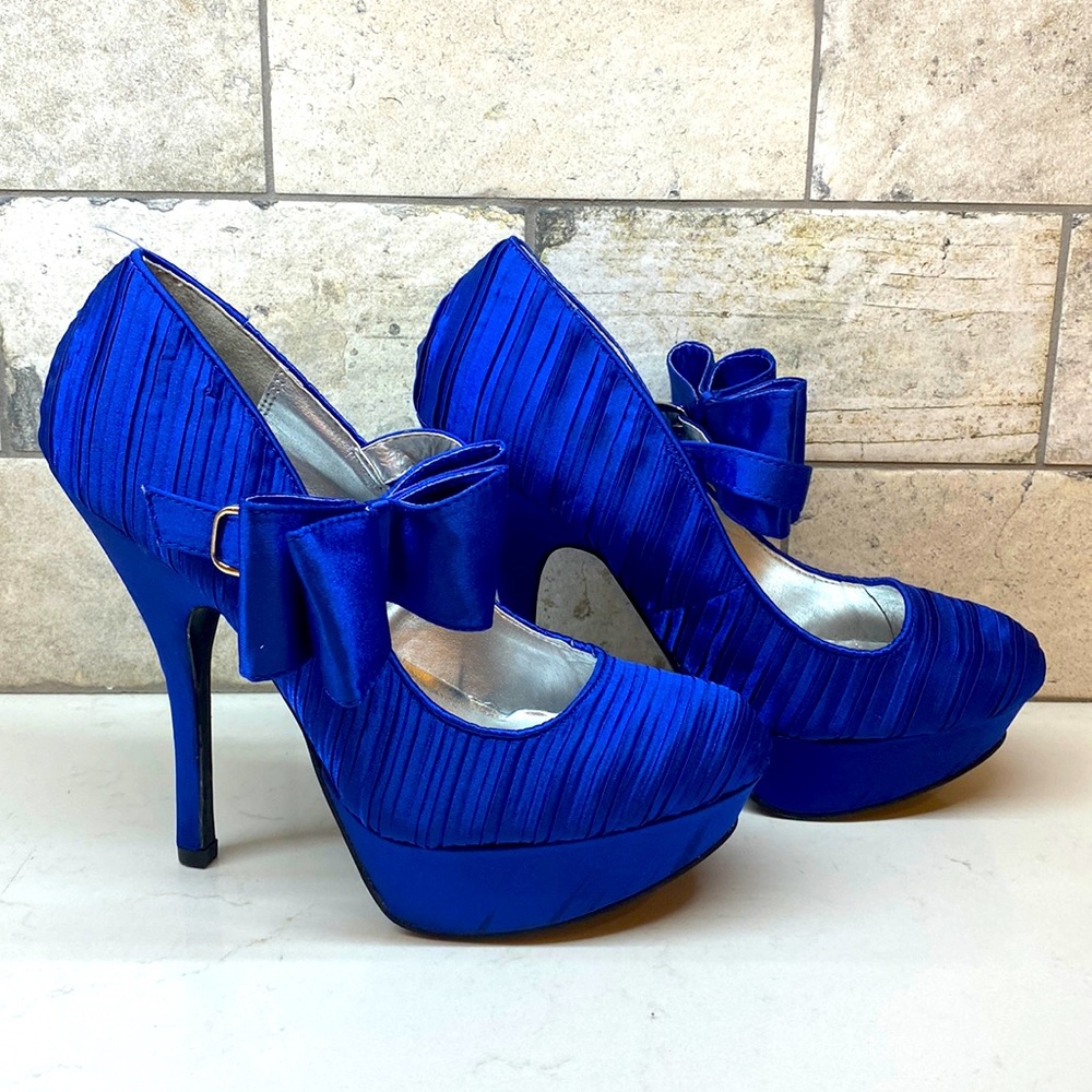 Qupid Silk Platform Heels